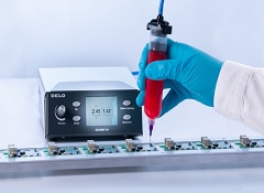 DELOMAT 101 Dispense System in Operation Dispensing Material