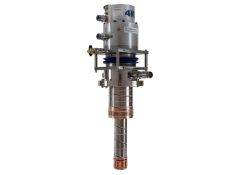 Ultra High Vacuum Cryostat with high cooling power for sensitive applications